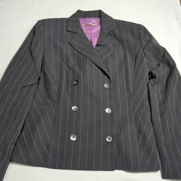 Nicola Women's Size 10 Gray With White Stripes Double Breasted Skirt Suit 360 - Picture 2 of 11